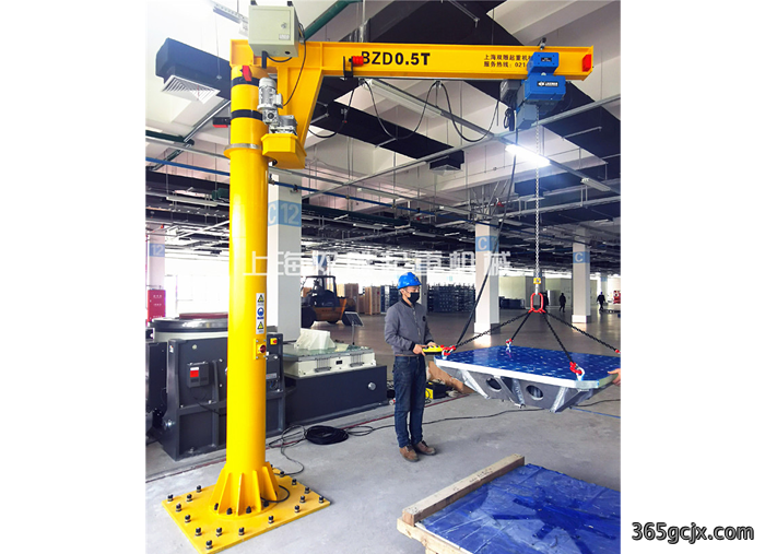 0.5吨电动悬臂吊吊装模具